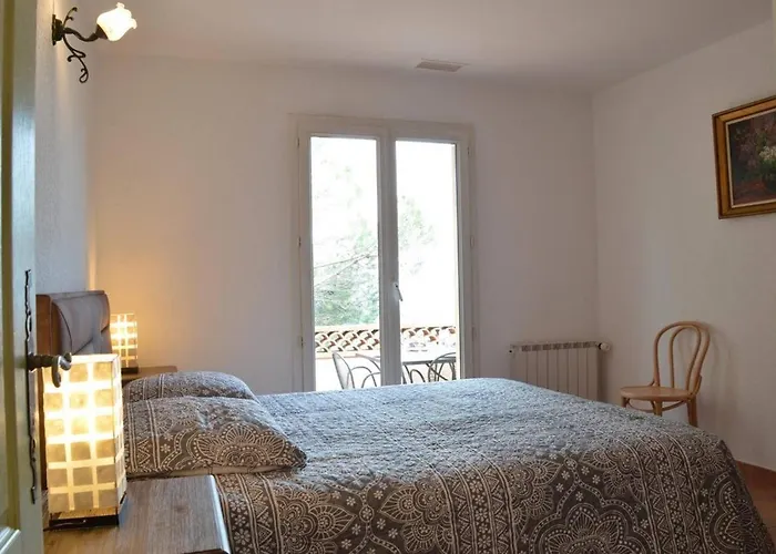 5 Pieces 8 Couchages Sur Bn000-a03 Villa
