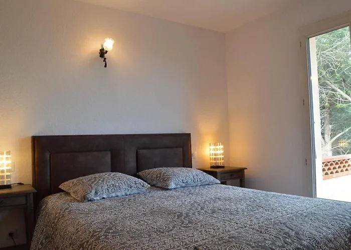 5 Pieces 8 Couchages Sur Bn000-a03 Villa